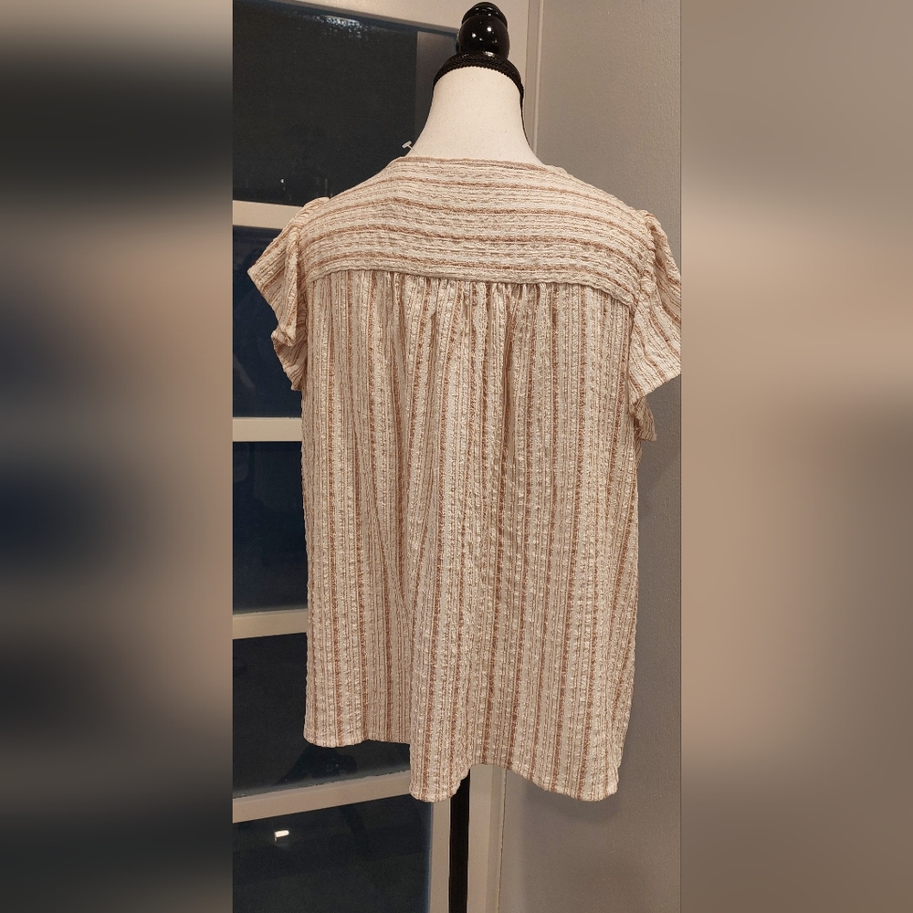 Chic Beige Striped Women's Blouse - Picture 5 of 6